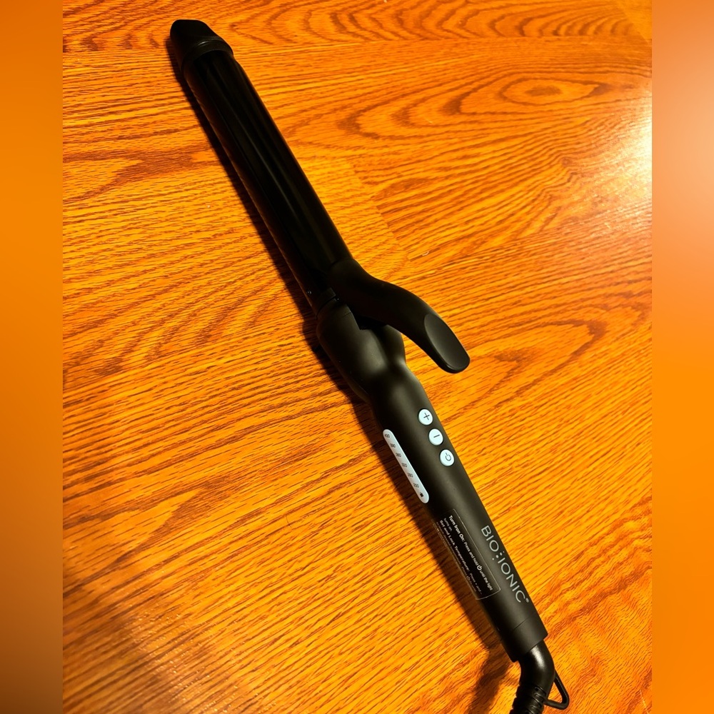 Bio Ionic long barrel 1 1/4 inch.